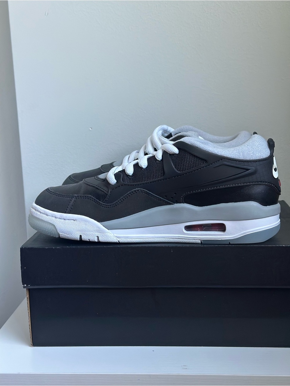 Air Jordan 4 RM 6.5Y 8W Sneakers - Picture 4 of 7